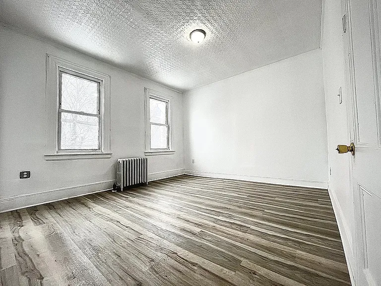 370 Main St #1 — Photo 8