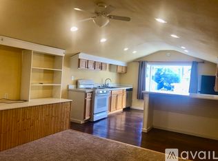 1402 Hawthorne Dr #A, Chesapeake, VA 23325