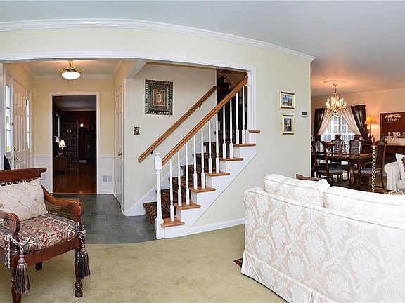 4th image of 1840 E 91st St