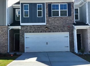 434 Lanier Cir, Woodstock, GA 30189