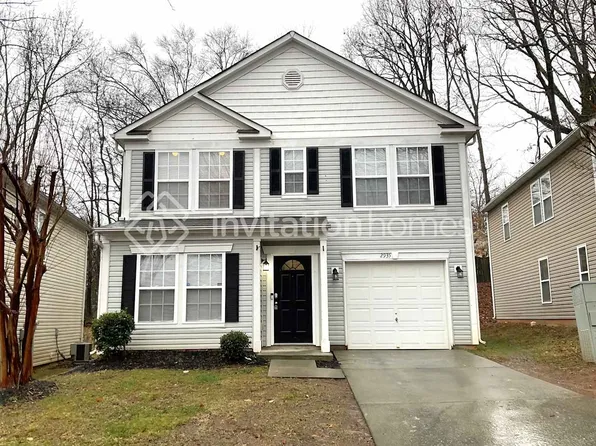 2935 Meadow Knoll Dr, Charlotte, NC 28269