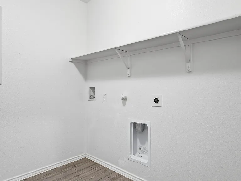 933 Dressage Dr — Photo 22