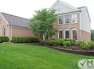 1745 Mountain Ash Dr, West Bloomfield, MI 48324