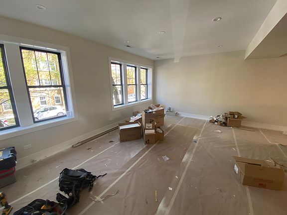4th image of 4855 N Seeley Ave #1A