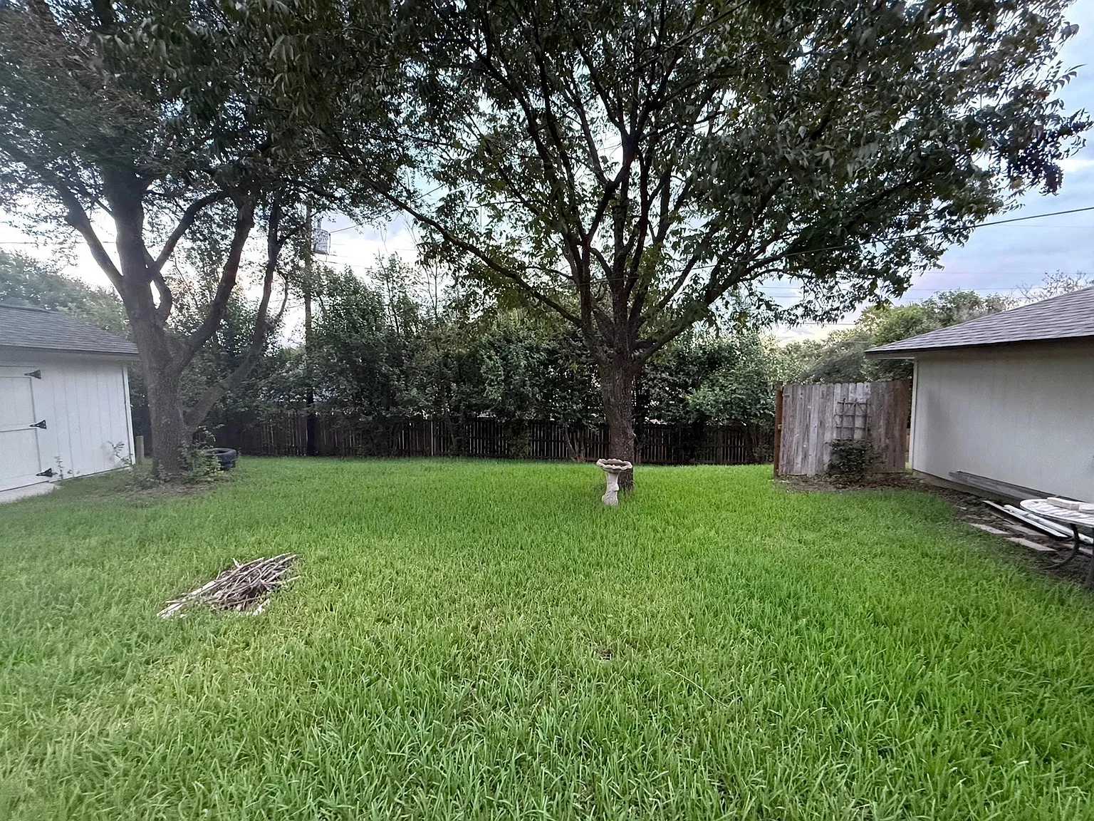 3 bed, 1627 sqft, $2,500 — Photo 4