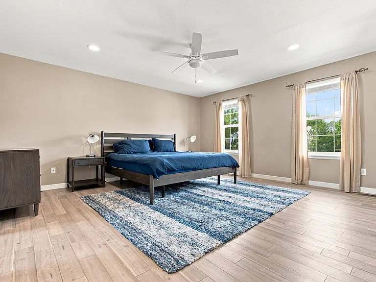 2445 Clayton Cir — Photo 23