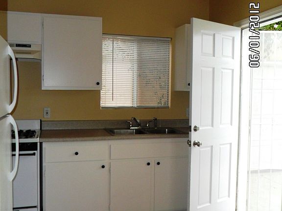 5th image of 2705 G Ave