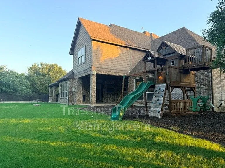 129 Acorn Ln — Photo 42