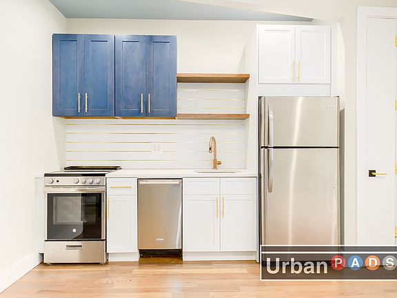 3rd image of 628 Sterling Pl APT 3A
