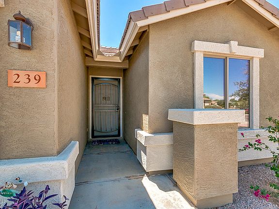 4th image of 239 W Belmont Red Cir