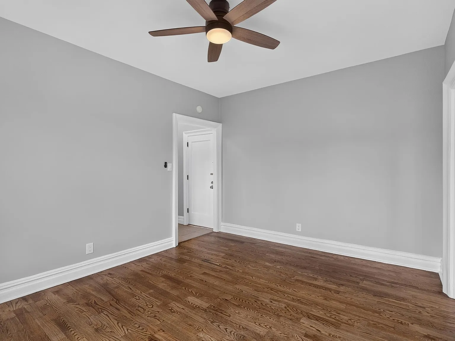 1 bed, 1.0 bath, $1,600 — Photo 4