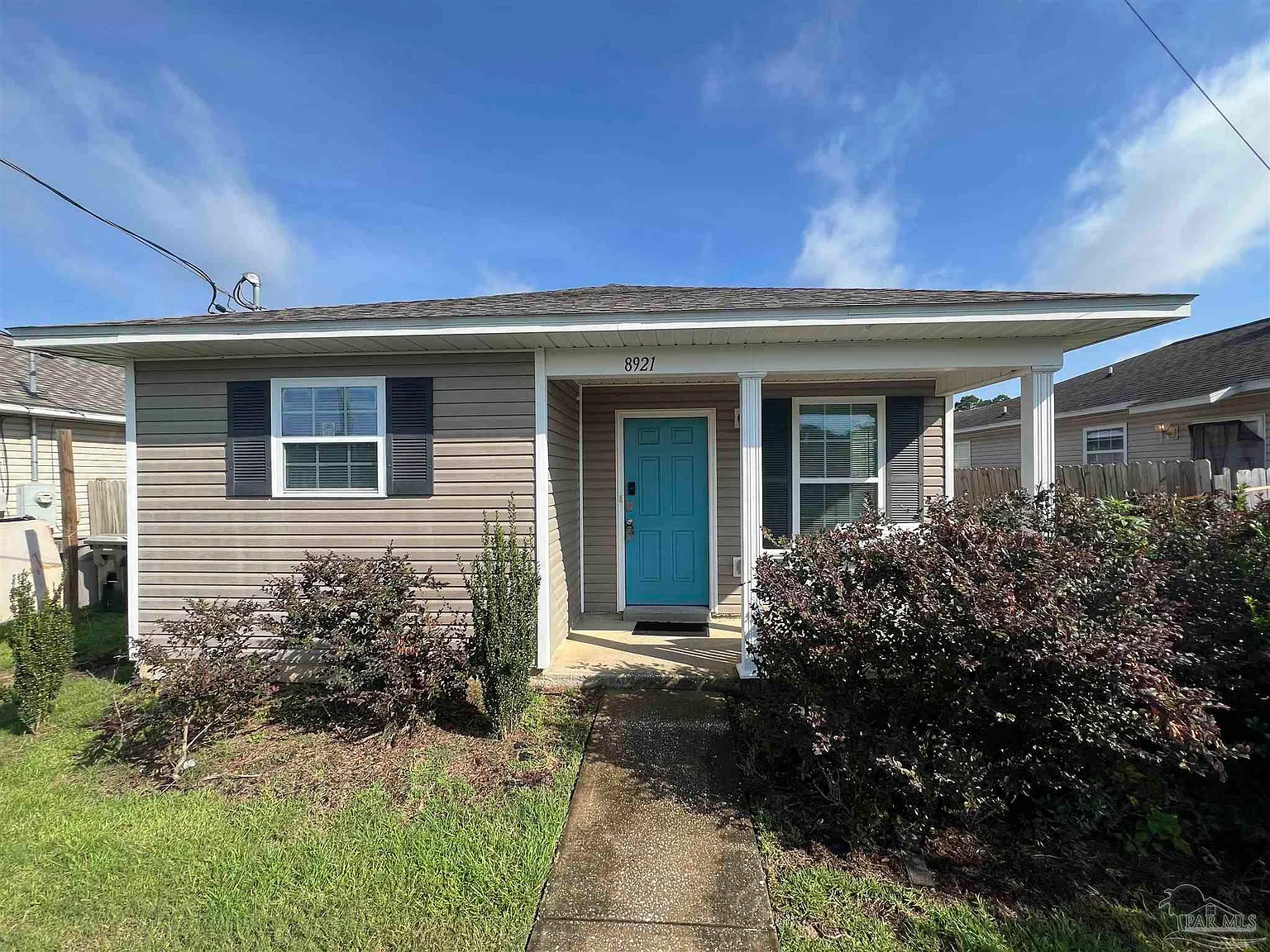 3 bed, 1087 sqft, $1,395 — Photo 1