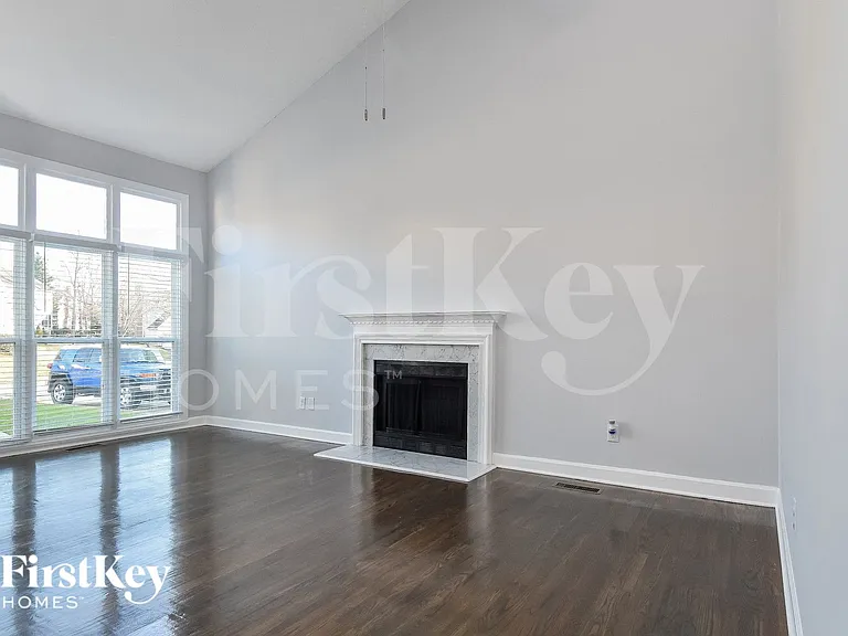 5620 Poplar Hill Ct — Photo 4