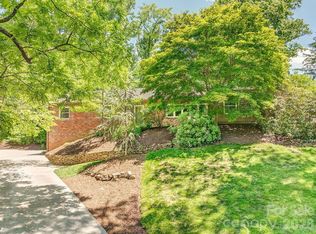 35 Dogwood Rd, Asheville, NC 28804