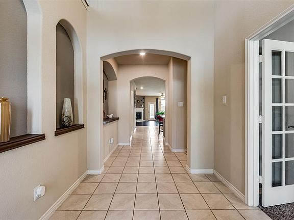 5th image of 3145 Sunny Hill Way
