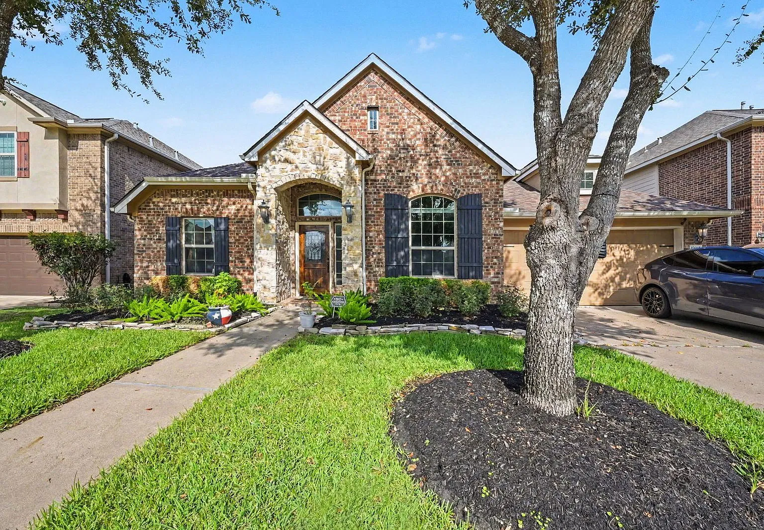 4 bed, 3.5 bath, 3611 sqft, $4,000 — Photo 4