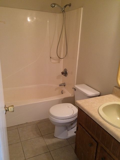 2nd image of 3903 E 11th St APT A
