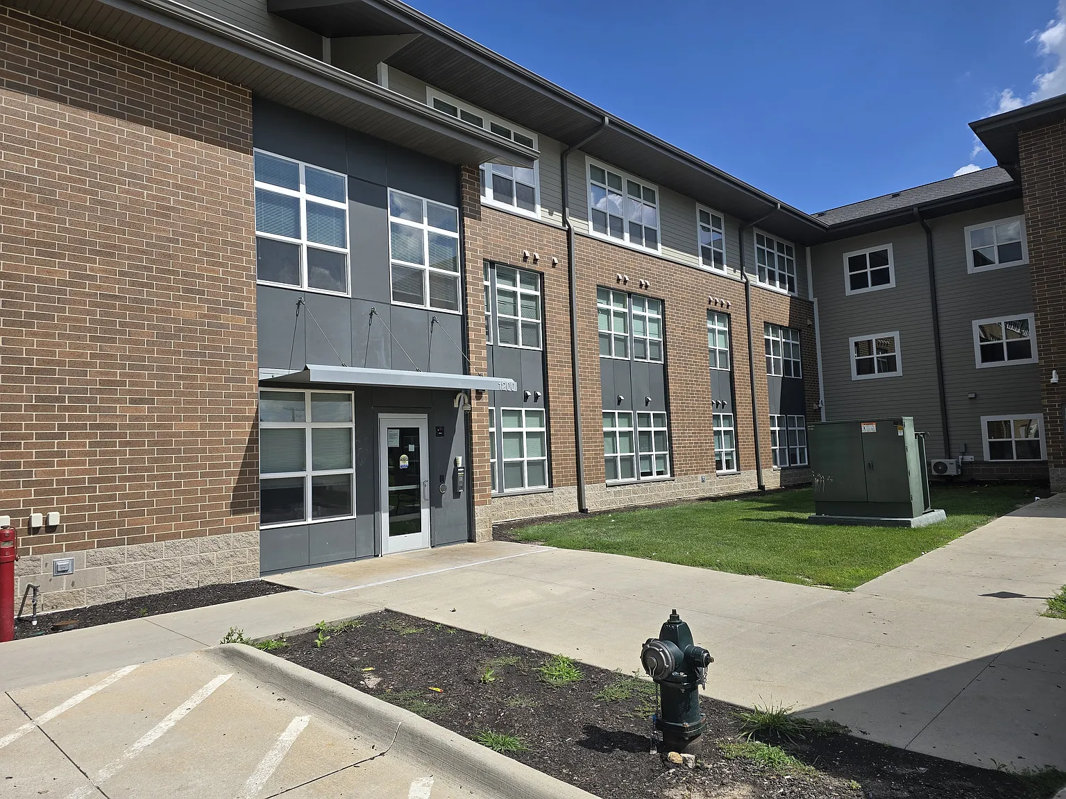Crestwood Ridge — Photo 2