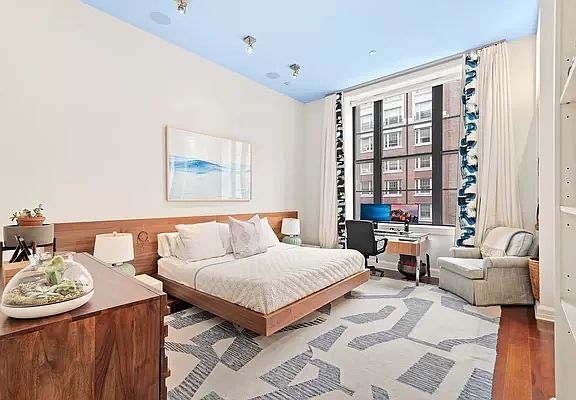 3rd image of 2112 Broadway #5E