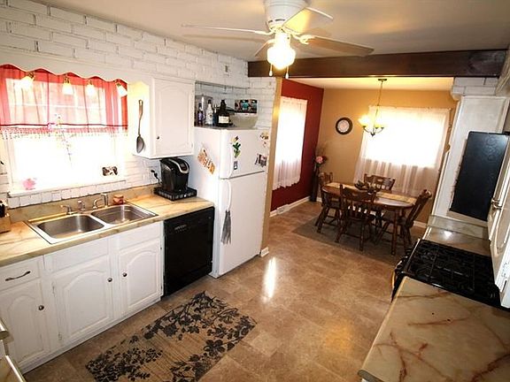 Large open kitchen dining room combo
