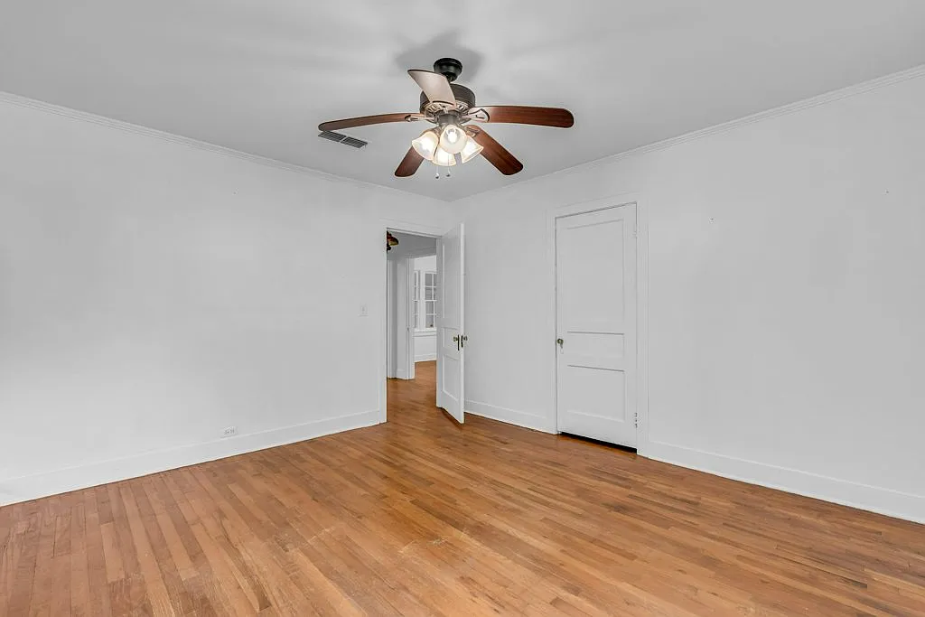 2 bed, 1100 sqft, $1,395 — Photo 2