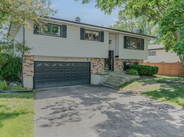 409 Marion St, Roselle, IL 60172