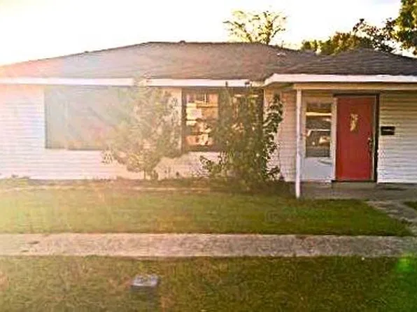 563 Marino Dr, Norco, LA 70079