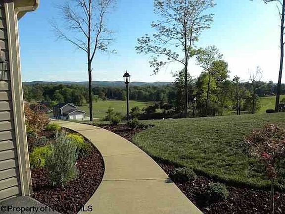 2nd image of 104 Zachary Ct
