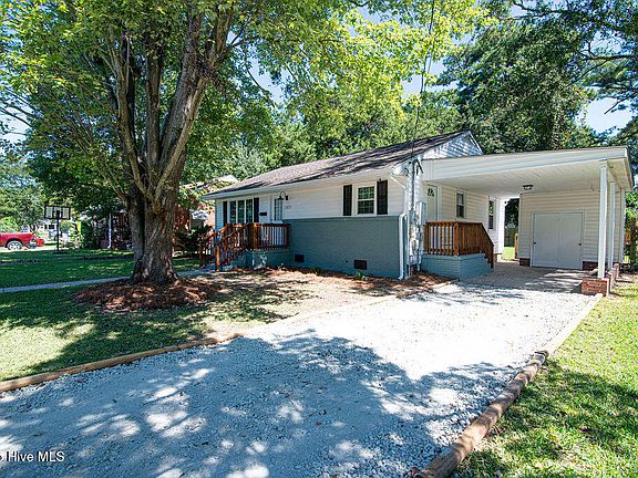 3rd image of 107 Dogwood Drive