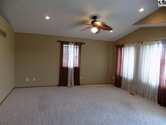 2nd image of 8 Monarch Ln