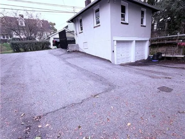 1754 Genoa St, Bethlehem, PA 18018