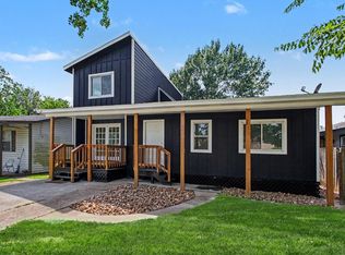 302 Lawrence St, Tomball, TX 77375