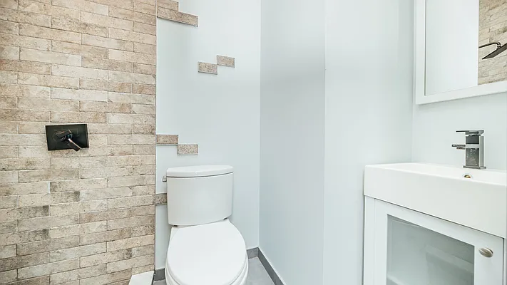 Rented by Nooklyn NYC LLC | media 26