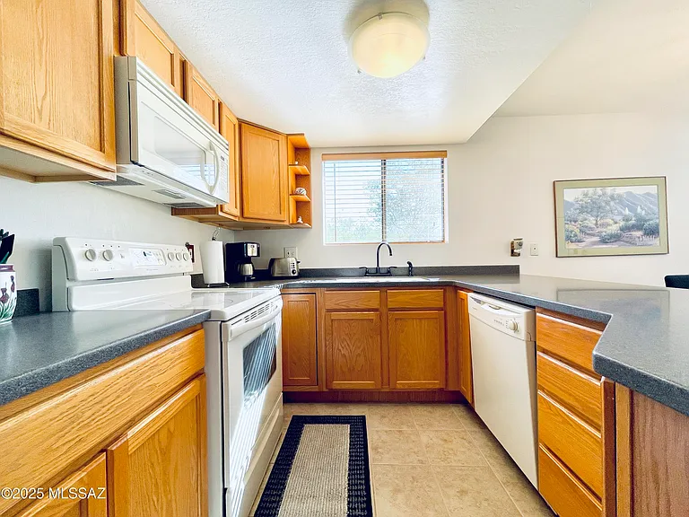 5051 N Sabino Canyon Rd #2231 — Photo 9