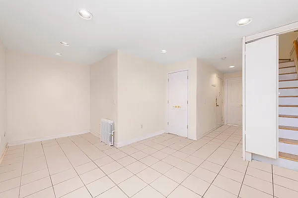 Rented by Compass | media 11