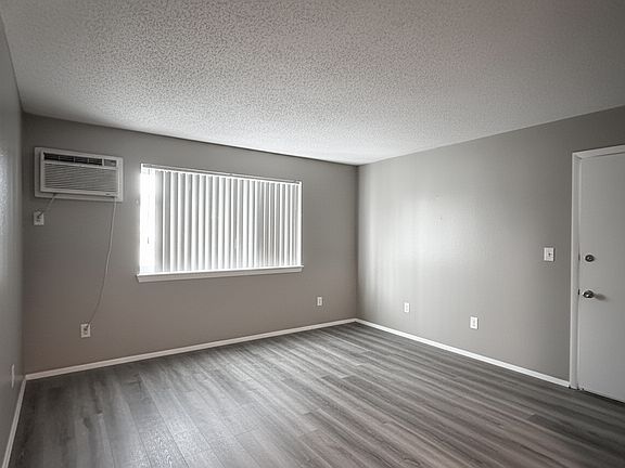 4th image of 2143 Bollmann Dr #1A