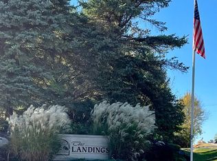 13169 Harbor Landings Dr, Fenton, MI 48430