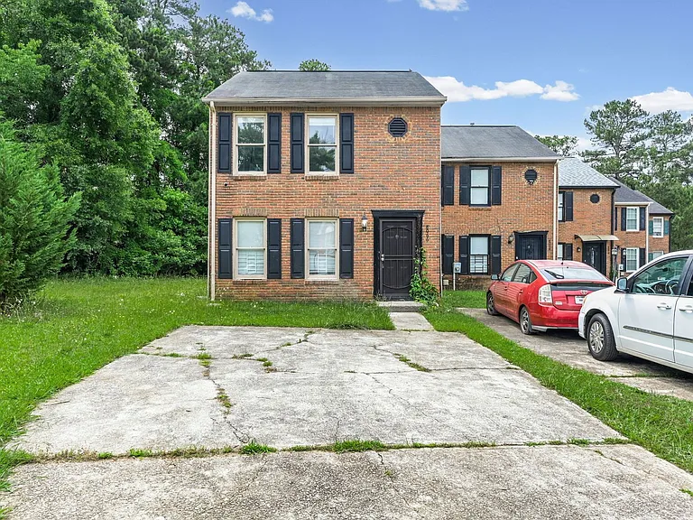 8066 Woodlake Dr — Photo 4