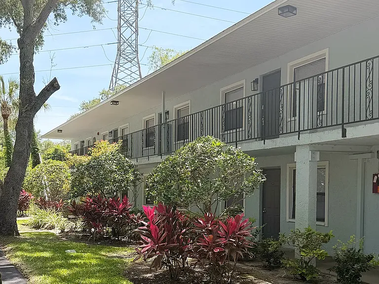 The Apartments at Oak Creek — Photo 2