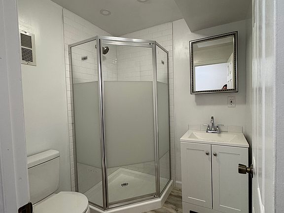 3rd image of 13-15 Saint Charles St #1