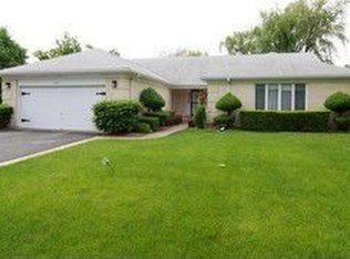 3801 Kiess Dr, Glenview, IL