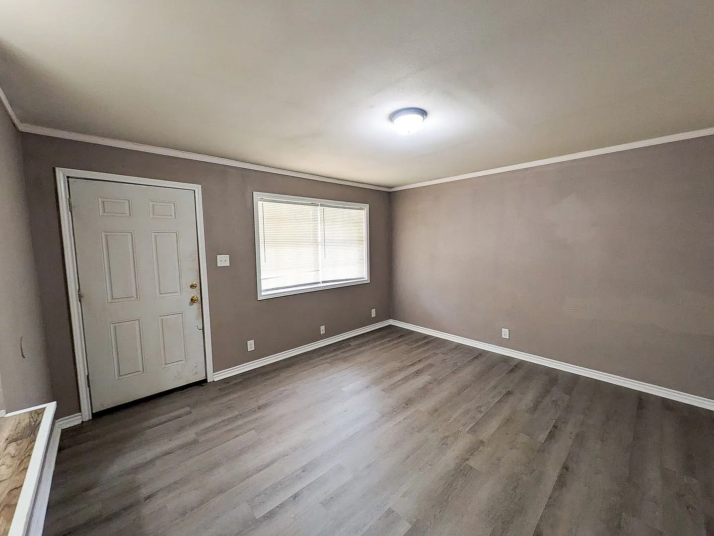 Lambda Apartments — Photo 4
