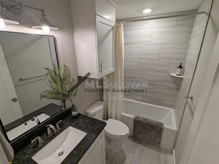144 E Tryon St #5 — Photo 7