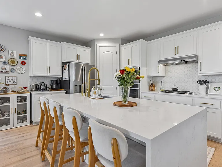 117 Stone Canyon Dr — Photo 9