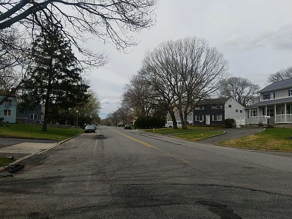 4th image of 310 Eastwood Blvd