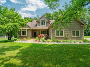 3251 Sager Rd, Valparaiso, IN 46383