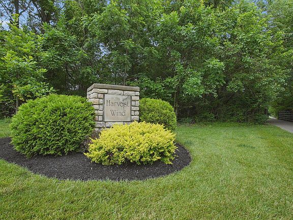 5th image of 7596 Park Bend Dr