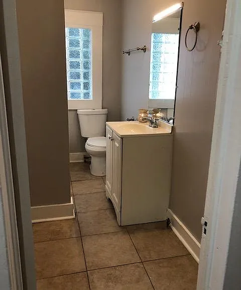 406 S Jefferson St — Photo 16
