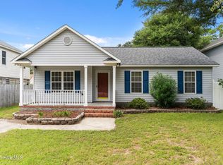 135 NE 15th St, Oak Island, NC 28465