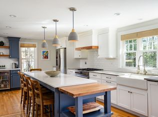 4 Volunteer Rd, Hingham, MA 02043